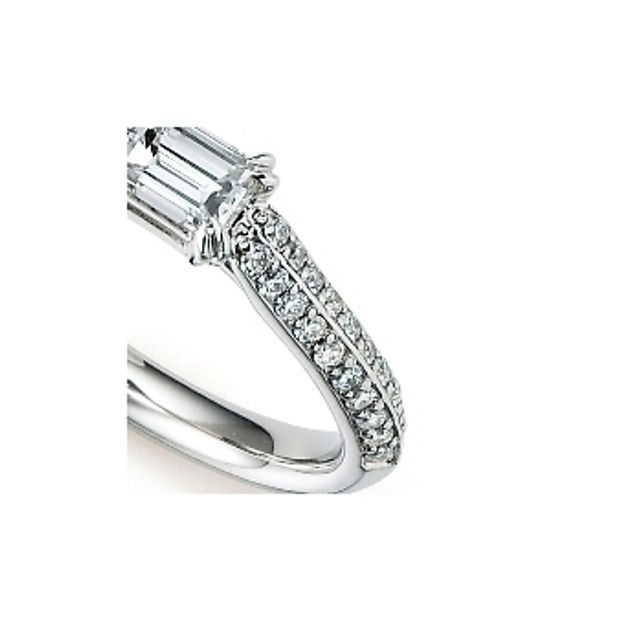 【ORECCHIO(オレッキオ)】＜siena～シエナ＞SE-1107　敷き詰められたメレダイヤの輝きがエレガントな婚約指輪