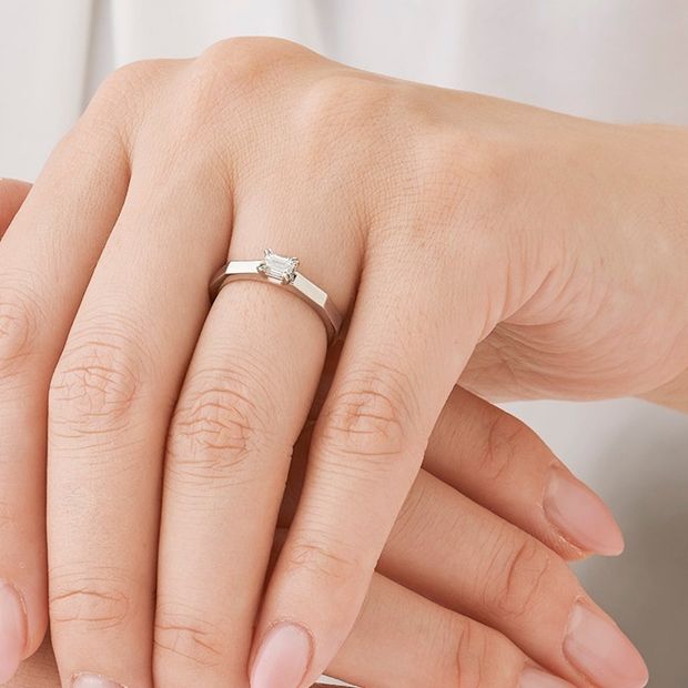 【ORECCHIO(オレッキオ)】＜safari～サファリ＞婚約指輪　FE-1205