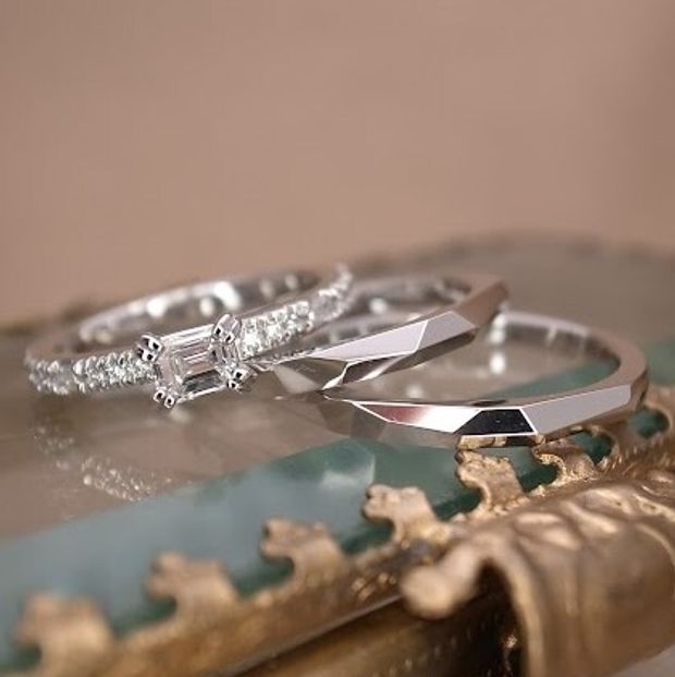 【ORECCHIO(オレッキオ)】＜siena～シエナ＞3つの異なるダイヤモンドの輝きが楽しめる華やかな婚約指輪。SE‐1114‐P