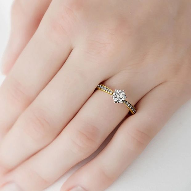 【4℃ BRIDAL(ヨンドシーブライダル)】チュールレース -幸せに包まれて-