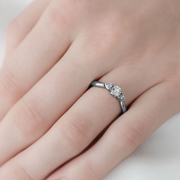 【4℃ BRIDAL(ヨンドシーブライダル)】ウェディングブーケ -幸せに溢れて-