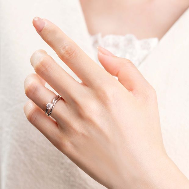 【ケイウノ ブライダル(K.UNO BRIDAL)】Mobius -メビウス-