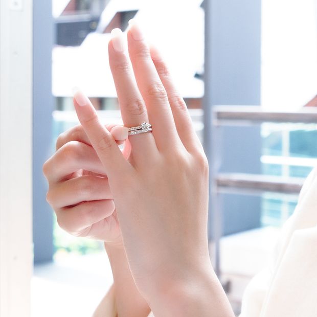 【ケイウノ ブライダル(K.UNO BRIDAL)】【シンフォニア】凛とした雰囲気を持つ王道の美しいデザイン