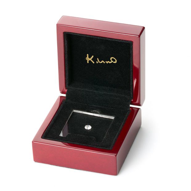 【ケイウノ ブライダル(K.UNO BRIDAL)】ダイヤモンドでプロポーズ