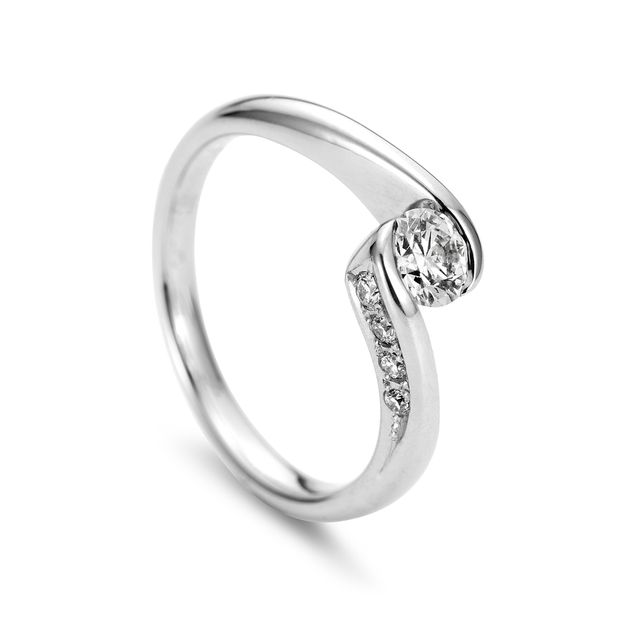 【ケイウノ ブライダル(K.UNO BRIDAL)】Stretta -ストゥレッタ-