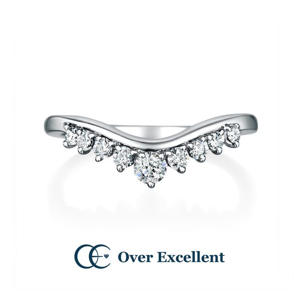 【Over Excellent(オーバーエクセレント)】【Rain lily レインリリー -純白の愛-】やさしいウェーブラインに雫のように、ダイヤモンドが華やかにしっとりと輝いて。