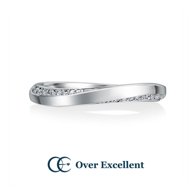 【Over Excellent(オーバーエクセレント)】【White lace ホワイトレース-可憐な心-】花嫁のベールに施されたストーンのように、優美に流れる曲線にさりげなくメレダイヤモンドをセッティング。