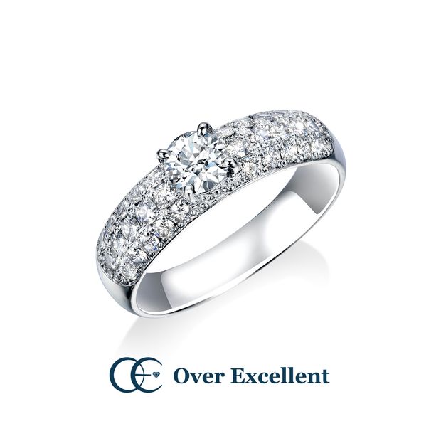 【Over Excellent(オーバーエクセレント)】【Stock ストック -求愛-】ロマンチックな花言葉を持つストック。一層輝くセンターストーンと贅沢に敷き詰められたメレダイヤモンドが優美な印象のリングです。
