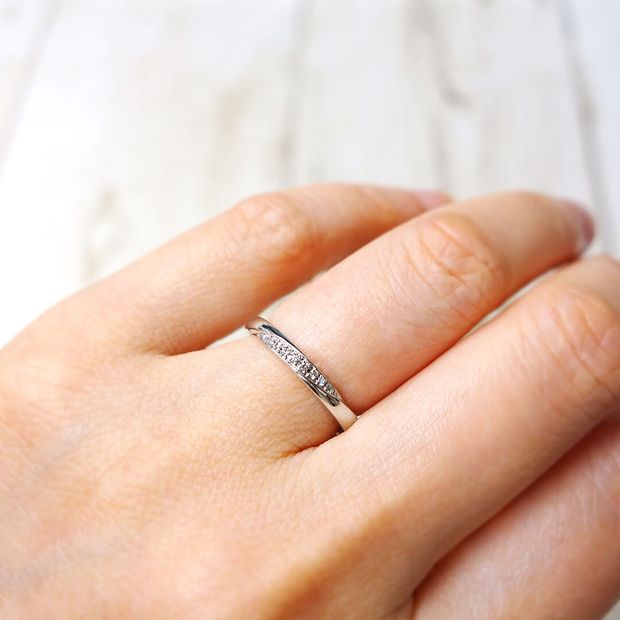 【宝寿堂(ほうじゅどう)】☆新作☆【宝寿堂】シンプルな甲丸リングにシャープにダイヤを入れたマリッジリング《HM2877S/HD2877S》