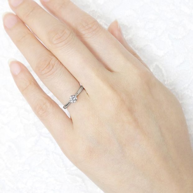 【宝寿堂(ほうじゅどう)】【宝寿堂】シンプルで潔く。ストレートラインのエンゲージリング《HE984》