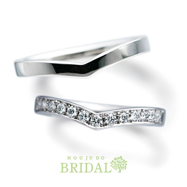 【宝寿堂(ほうじゅどう)】【宝寿堂】スタイリッシュなV字ラインのハーフエタニティ《HM02835/HD02835》 ｜宝寿堂(ほうじゅどう)の結婚指輪