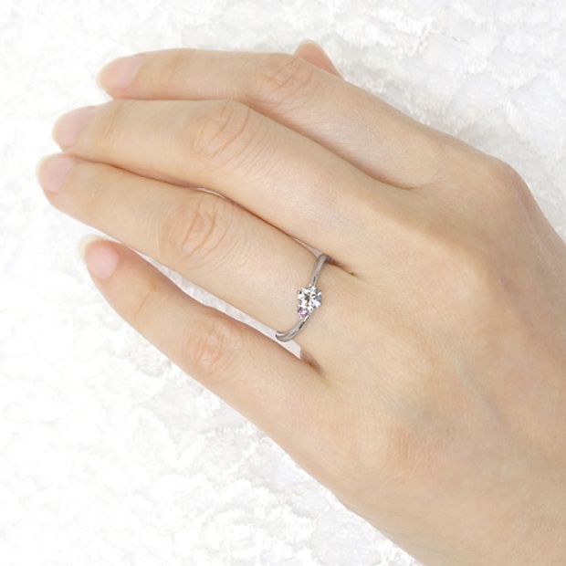 【宝寿堂(ほうじゅどう)】【宝寿堂】細身のアームに淡いピンクダイヤのメレが可憐《HD2205》