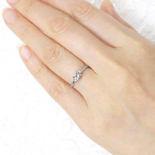 【宝寿堂(ほうじゅどう)】【宝寿堂】アシンメトリーなメレ遣いがエレガント《HD1827》