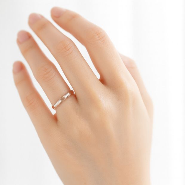 【MIORING(ミオリング)】MIORING 咲-さき-  『桜ゴールド』のやさしい魅力をシンプルに。鍛造結婚指輪