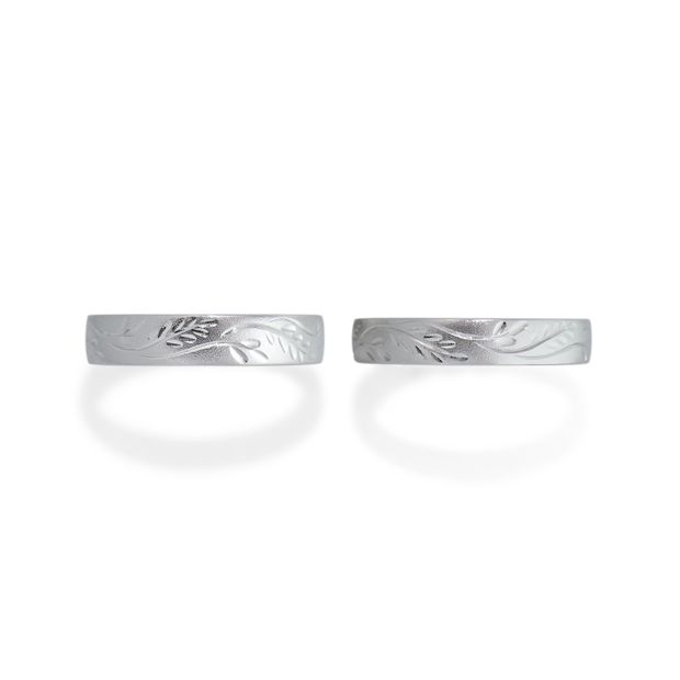 【MIORING(ミオリング)】MIORING 自由鍛造にやさしい和彫りがきらめく結婚指輪  萩-はぎ-