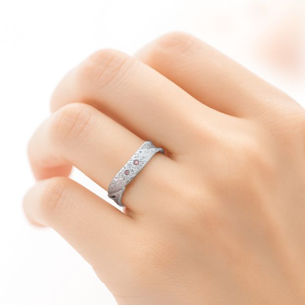 【MIORING(ミオリング)】MIORING 匠花Ⅰ 桜 -しょうかいち さくら- 和彫りと透かし＆和紙が祝福する結婚指輪