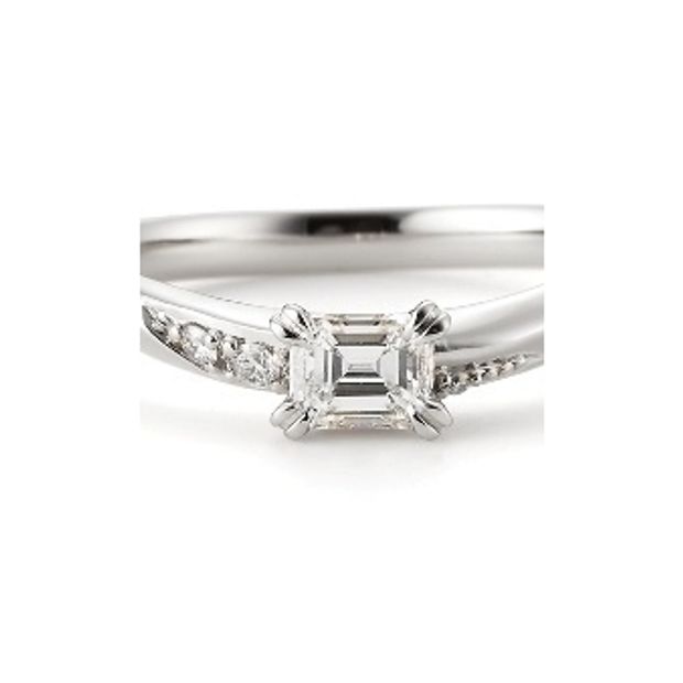 【garden(ガーデン)】ネロリ～婚約指輪と結婚指輪の重ね着けでハートが浮かぶエレガントな婚約指輪