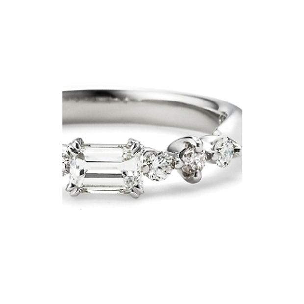 【garden(ガーデン)】＜pipi＞婚約指輪　四角ダイアと丸いダイアのミックスが女性らしいキュートな指輪