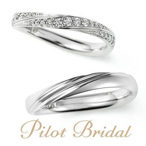 【hirai art gallery(ヒライアートギャラリー)】高純度プラチナ999を使用し美しいウェーブデザイン【パイロットブライダル】