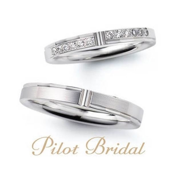【hirai art gallery(ヒライアートギャラリー)】高純度プラチナ999を使用した落ち着きのあるデザイン【パイロットブライダル】