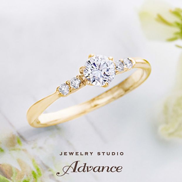 【JEWELRY STUDIO Advance(ジュエリースタジオアドバンス)】【Advance】Lace(レース)『センターダイヤが際立つ華奢なアーム』