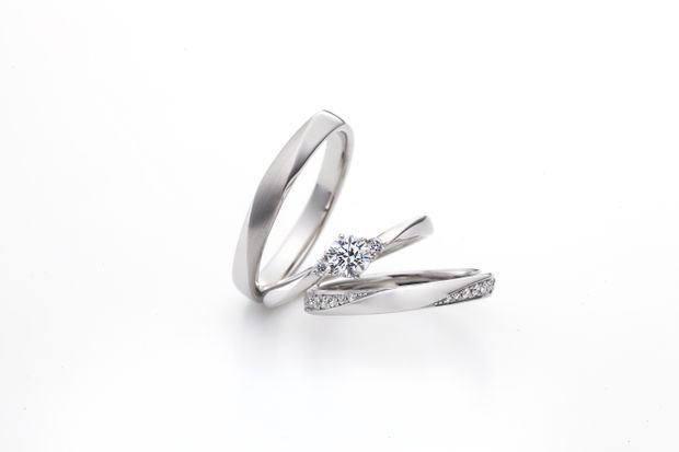 【LOVEST(ラヴェスト)】木漏れ日の散歩道