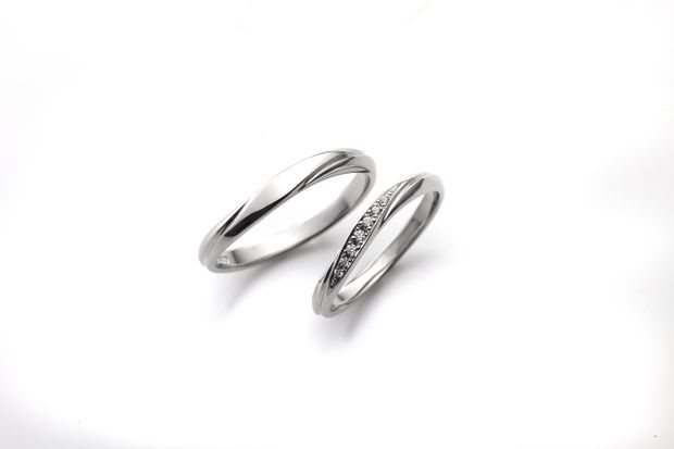 【LOVEST(ラヴェスト)】EMOTION [感動の約束]