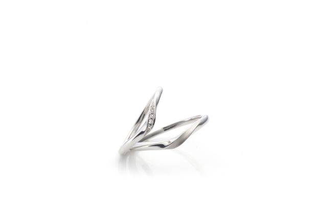 【LOVEST(ラヴェスト)】REVERIE　[レヴリー]