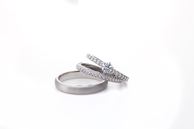 【LOVEST(ラヴェスト)】輝きの夢路