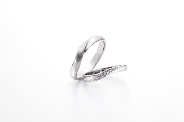 【LOVEST(ラヴェスト)】運命の紡ぎ