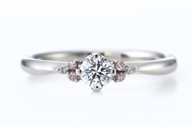 【LOVEST(ラヴェスト)】エステラ [ESTELA]