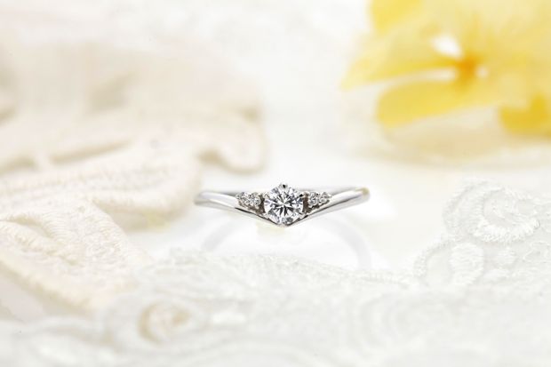 【LOVEST(ラヴェスト)】REVERIE　[レヴリー]