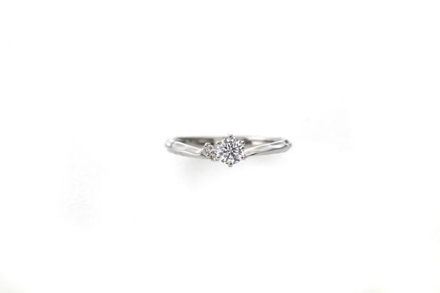 【LOVEST(ラヴェスト)】PIERIS　[ピエリス]