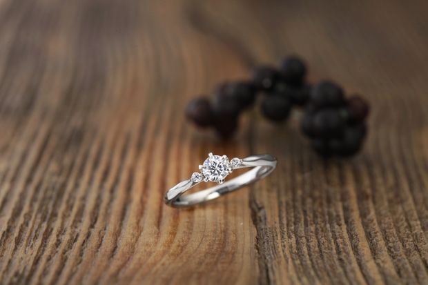 【LOVEST(ラヴェスト)】CAMELLIA　[カメリア]