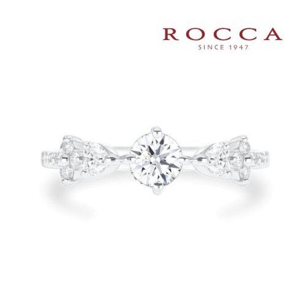 【ROCCA(ロッカ)】【ROCCA】サイドにあしらわれたハートのダイヤモンドが可愛いエンゲージリング OEM2
