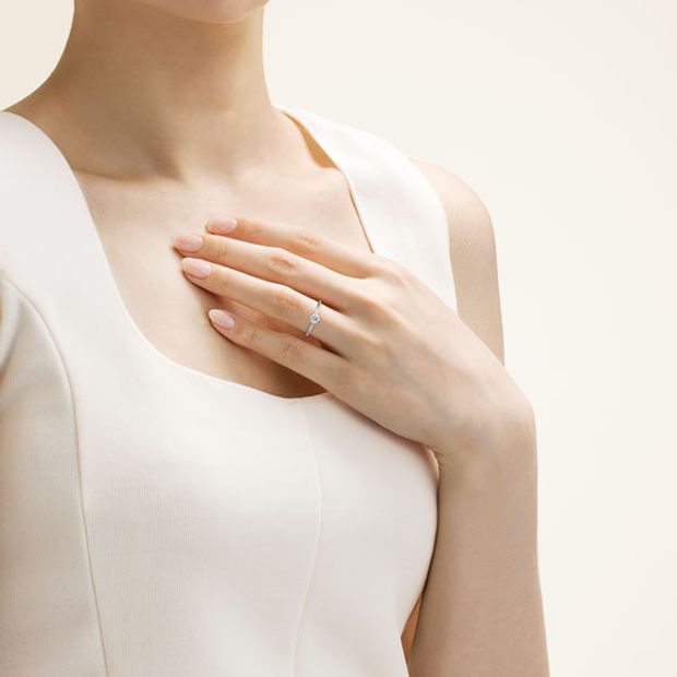 【BRILLIANCE+(ブリリアンスプラス)】クレッセント ソリティア リング 