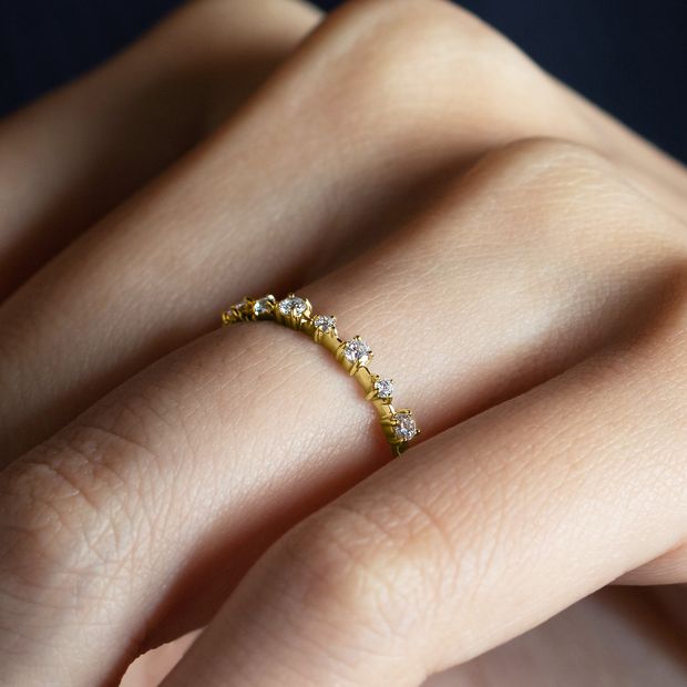 【BRILLIANCE+(ブリリアンスプラス)】アングル ハーフエタニティ