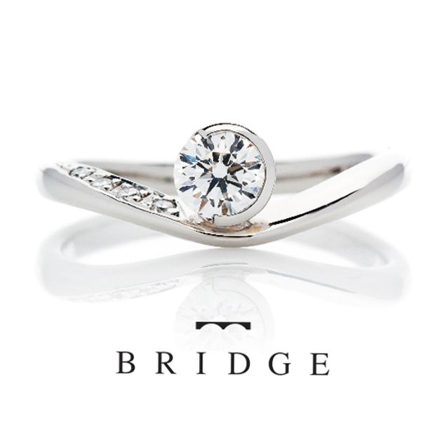 【BROOCH(ブローチ)】New moon　月の導き