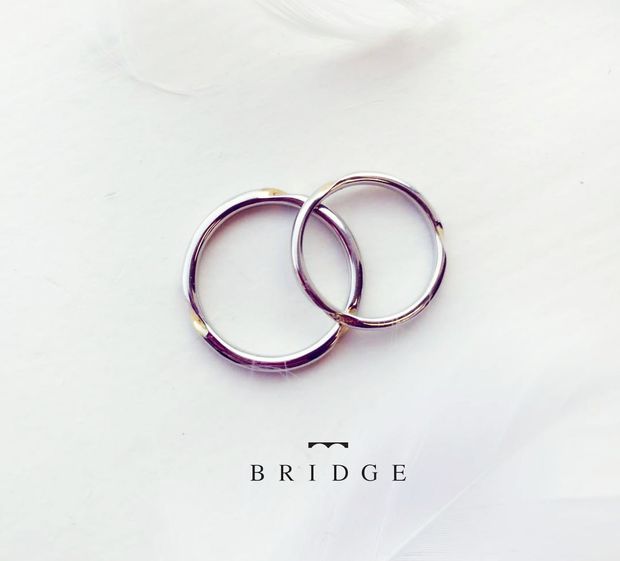 【BROOCH(ブローチ)】Made in Paradise 光のメビウス