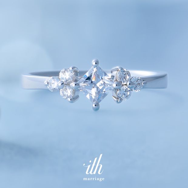 【ith(イズ)】【すっきりプリンセスカットダイヤ】クローバー / Clover