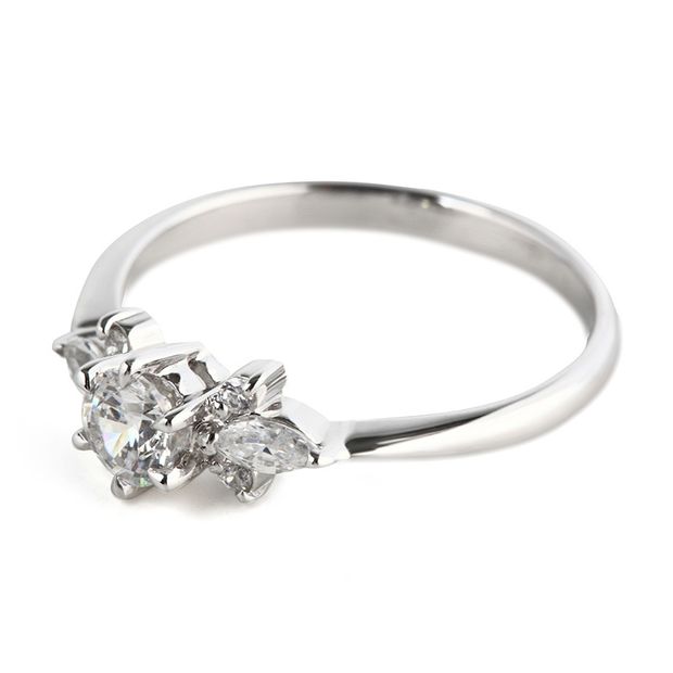 【VENUS TEARS(ヴィーナスティアーズ)】0.3ctダイヤ込み価格｜【P521-03】