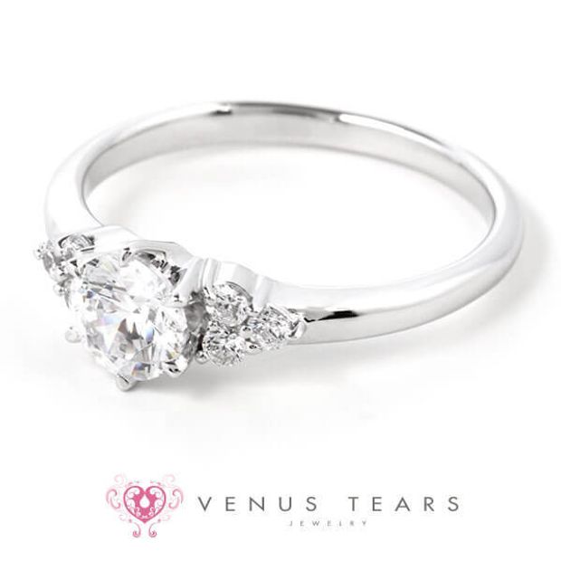 【VENUS TEARS(ヴィーナスティアーズ)】0.5ctダイヤ込み価格｜【P703-05】