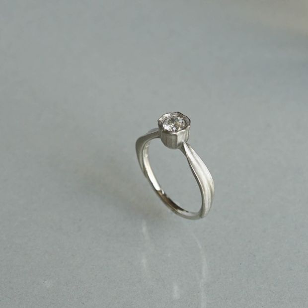 【TROA(トロア)】Tulip：チューリップ