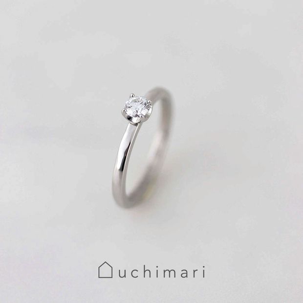 【uchimari(ウチマリ)】4本爪の婚約指輪