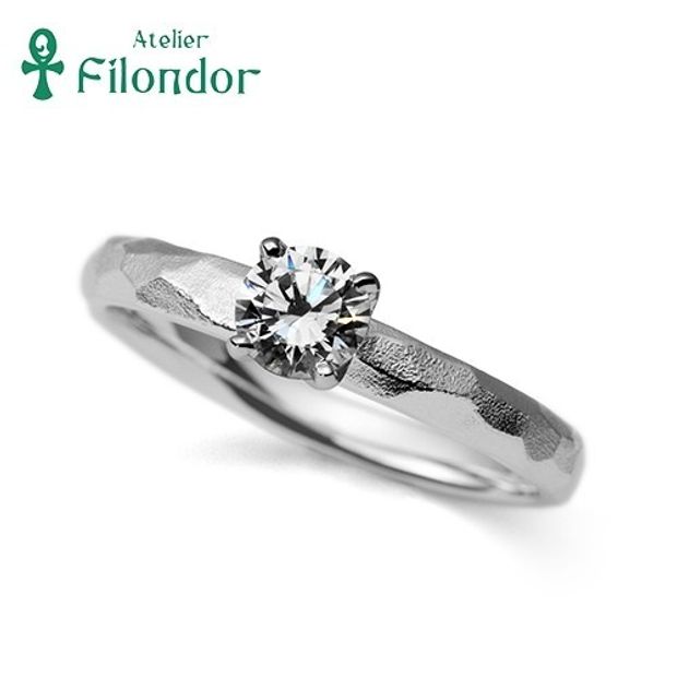 【アトリエフィロンドール】【アトリエ・フィロンドール】MIORNG 艶消し槌目模様の素朴な雰囲気が魅力　浮月 -うつき- エンゲージリング