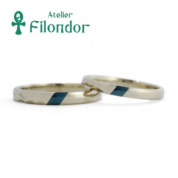 【アトリエフィロンドール】【アトリエ・フィロンドール】赤銅と鎚目模様がきらめく結婚指輪