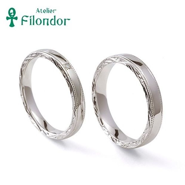 【アトリエフィロンドール】【彼女がそれも愛と呼ぶなら 着用モデル】MIORING 側面の和彫り彫刻がさりげなく煌めく鍛造結婚指輪　絲 -いと-