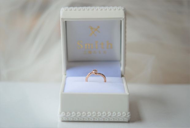 【Smith(工房スミス)】【隠れ家工房でつくる】メレダイヤで華やかさをプラスしたツイストエンゲージリング
