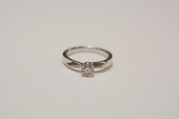 【Smith(工房スミス)】【隠れ家工房でつくる】メビウスイメージのエンゲージリング