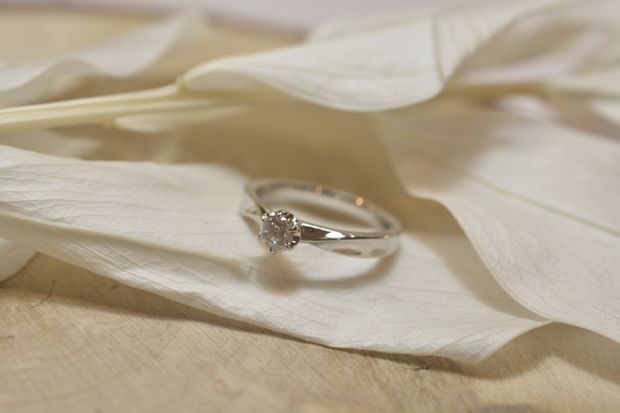 【Smith(工房スミス)】【隠れ家工房でつくる】メビウスイメージのエンゲージリング